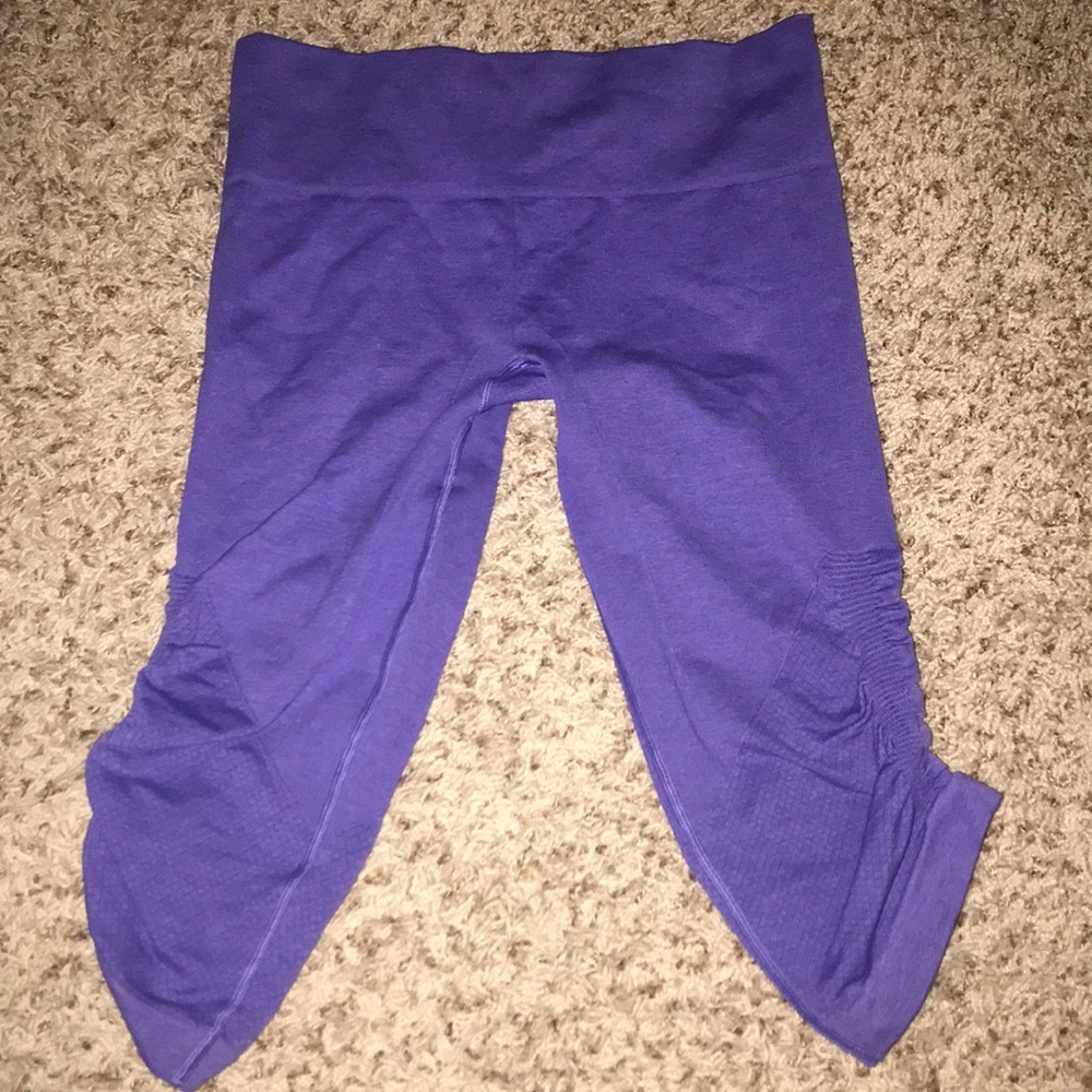Lululemon In The Flow Crops